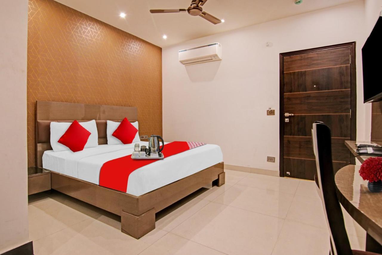 Hotel 19 West New Delhi Luaran gambar