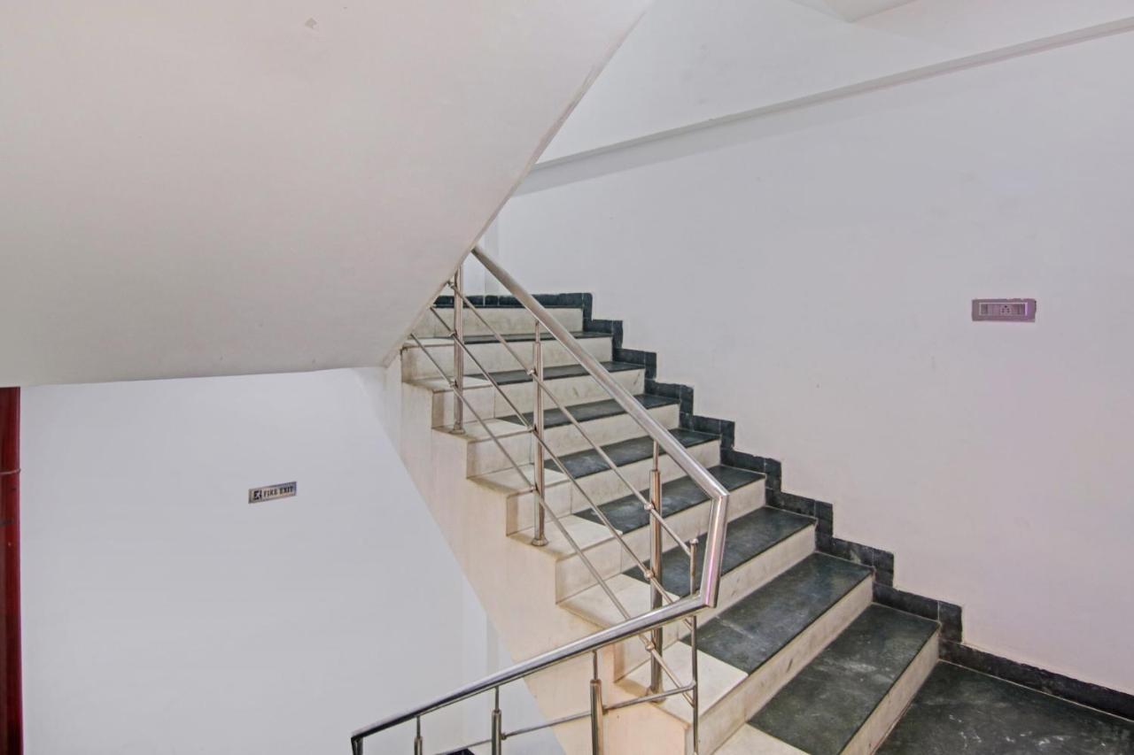 Hotel 19 West New Delhi Luaran gambar