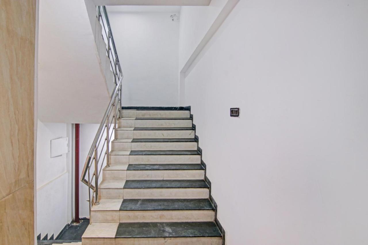 Hotel 19 West New Delhi Luaran gambar
