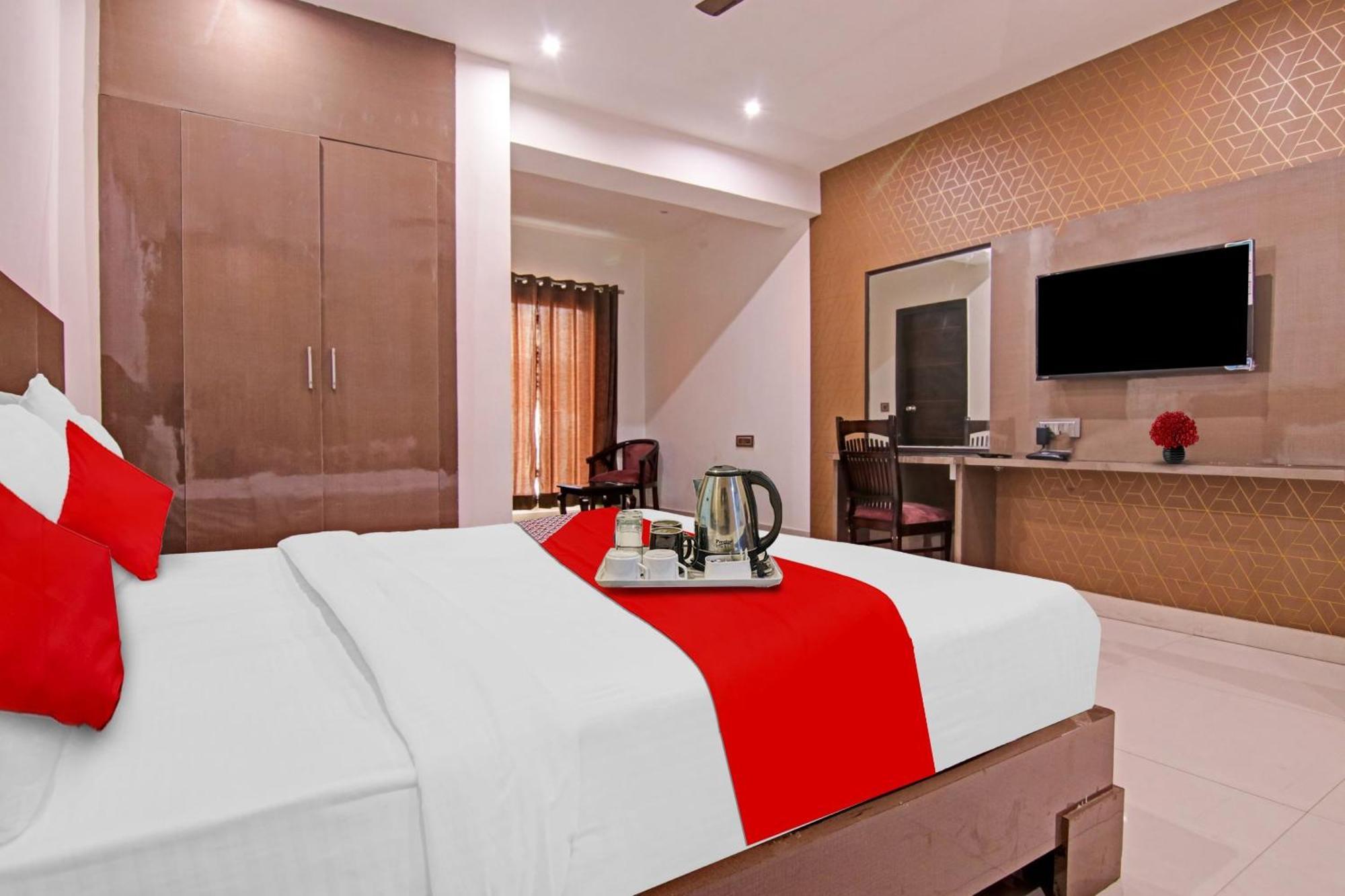 Hotel 19 West New Delhi Luaran gambar