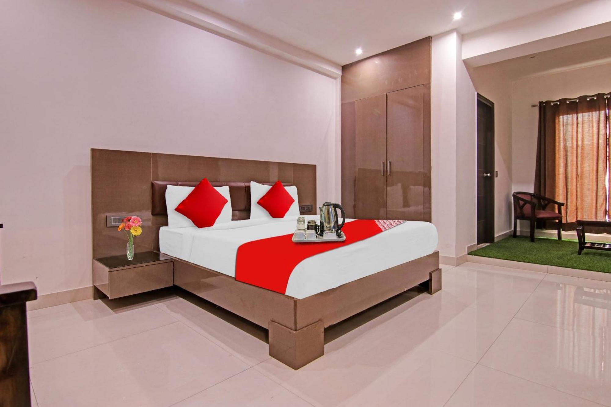 Hotel 19 West New Delhi Luaran gambar